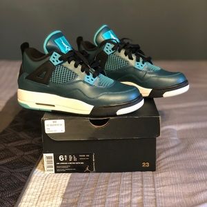 Jordan 4 Retro
